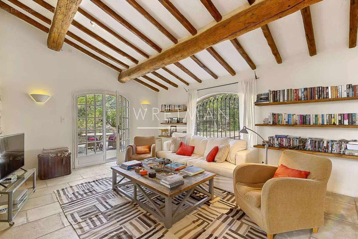 Maison à LA GARDE-FREINET