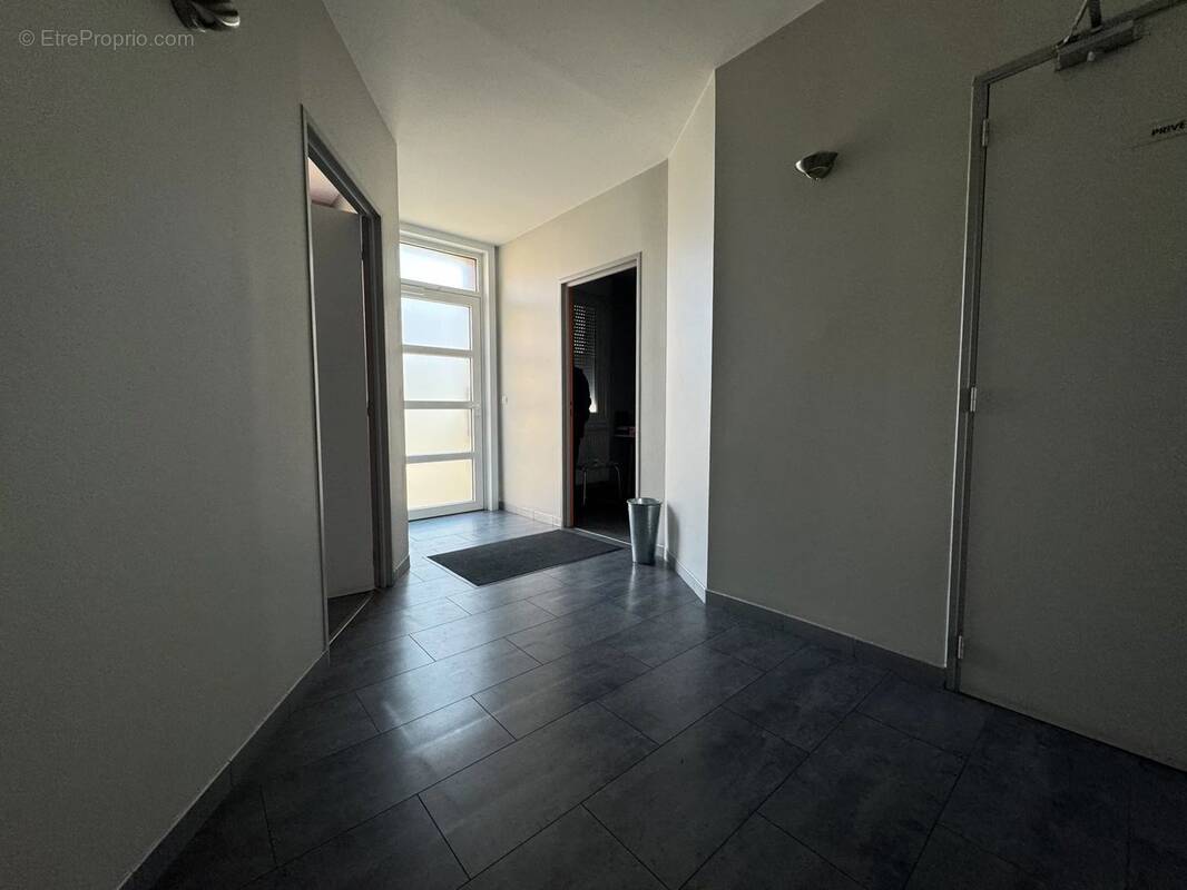 Commerce à WALINCOURT-SELVIGNY