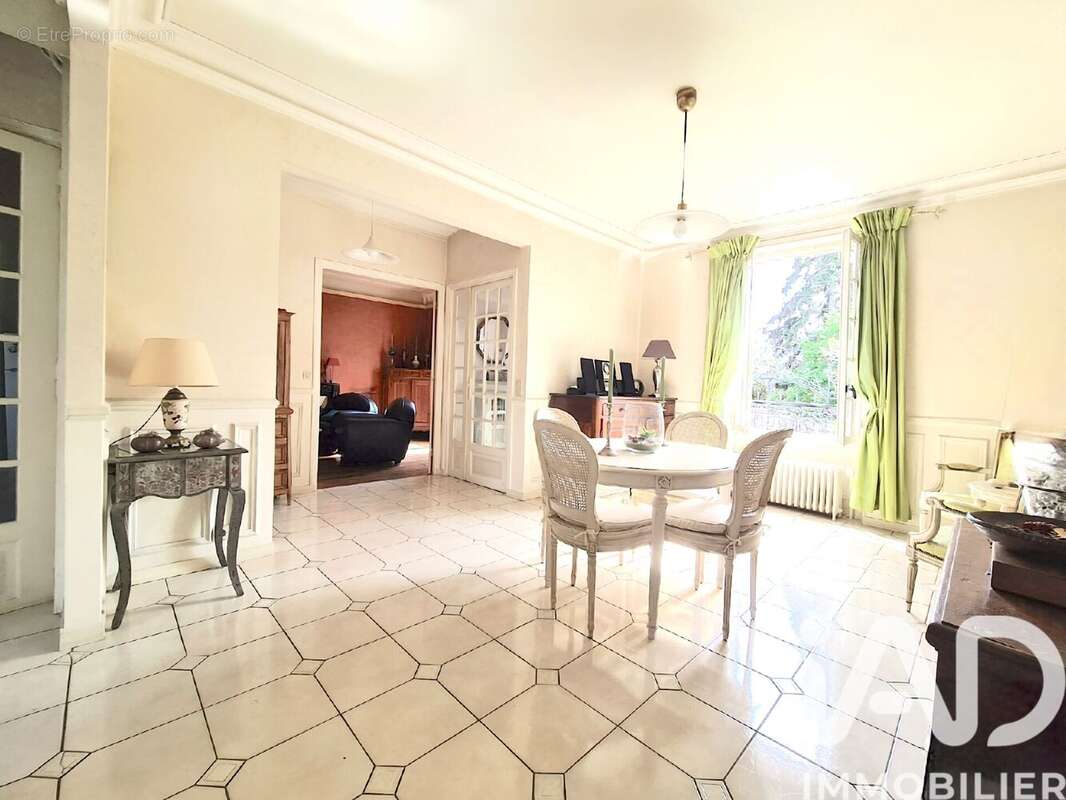 Photo 3 - Maison à LE RAINCY