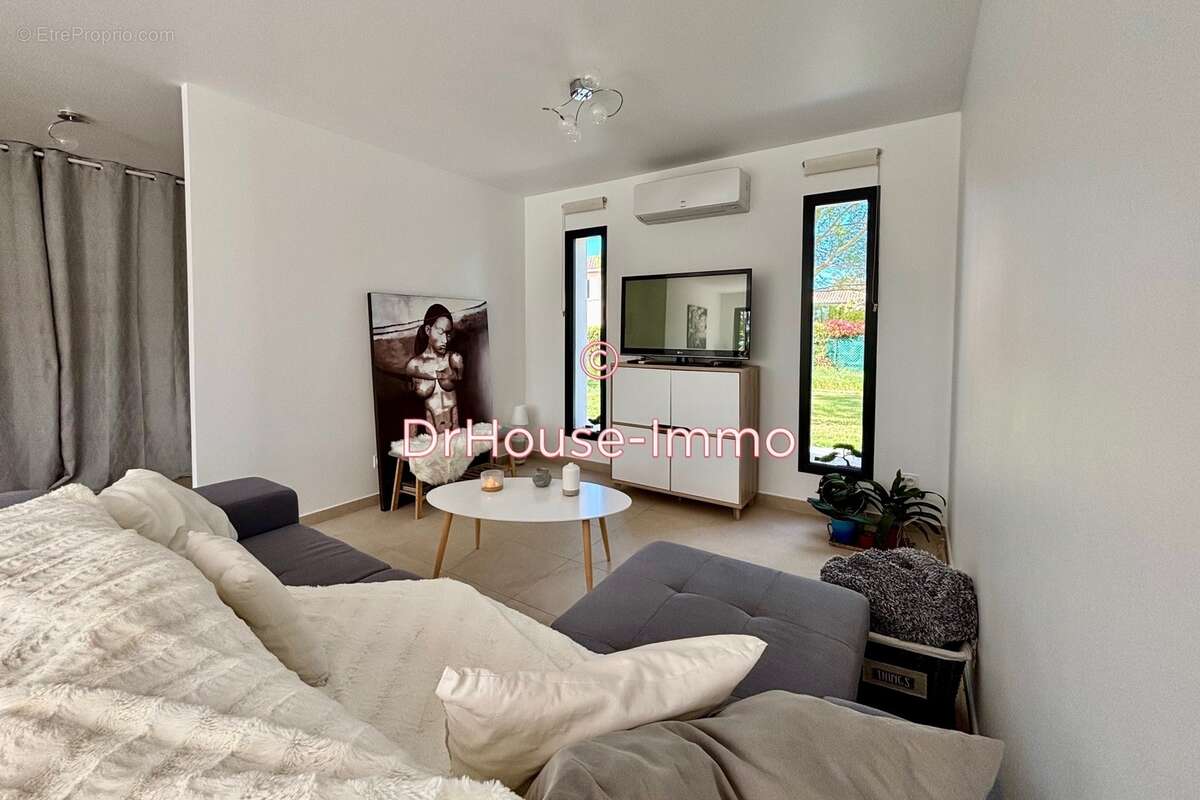 Maison à VILLEMOUSTAUSSOU