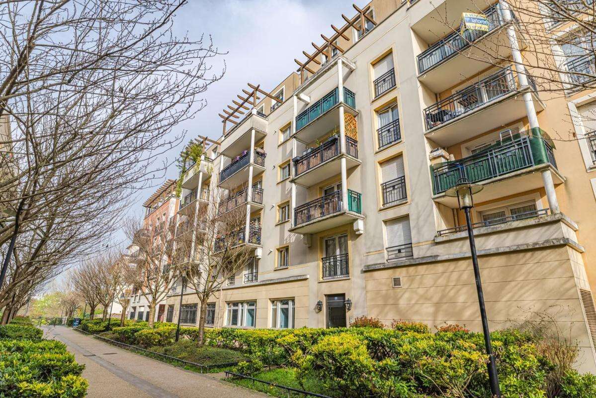 Appartement à VILLENEUVE-LA-GARENNE
