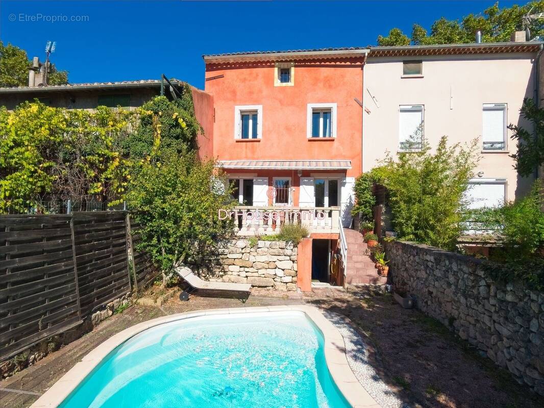 Maison à SAINT-CANNAT