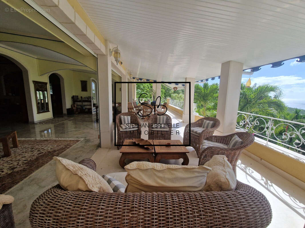 Maison à LES TROIS-ILETS