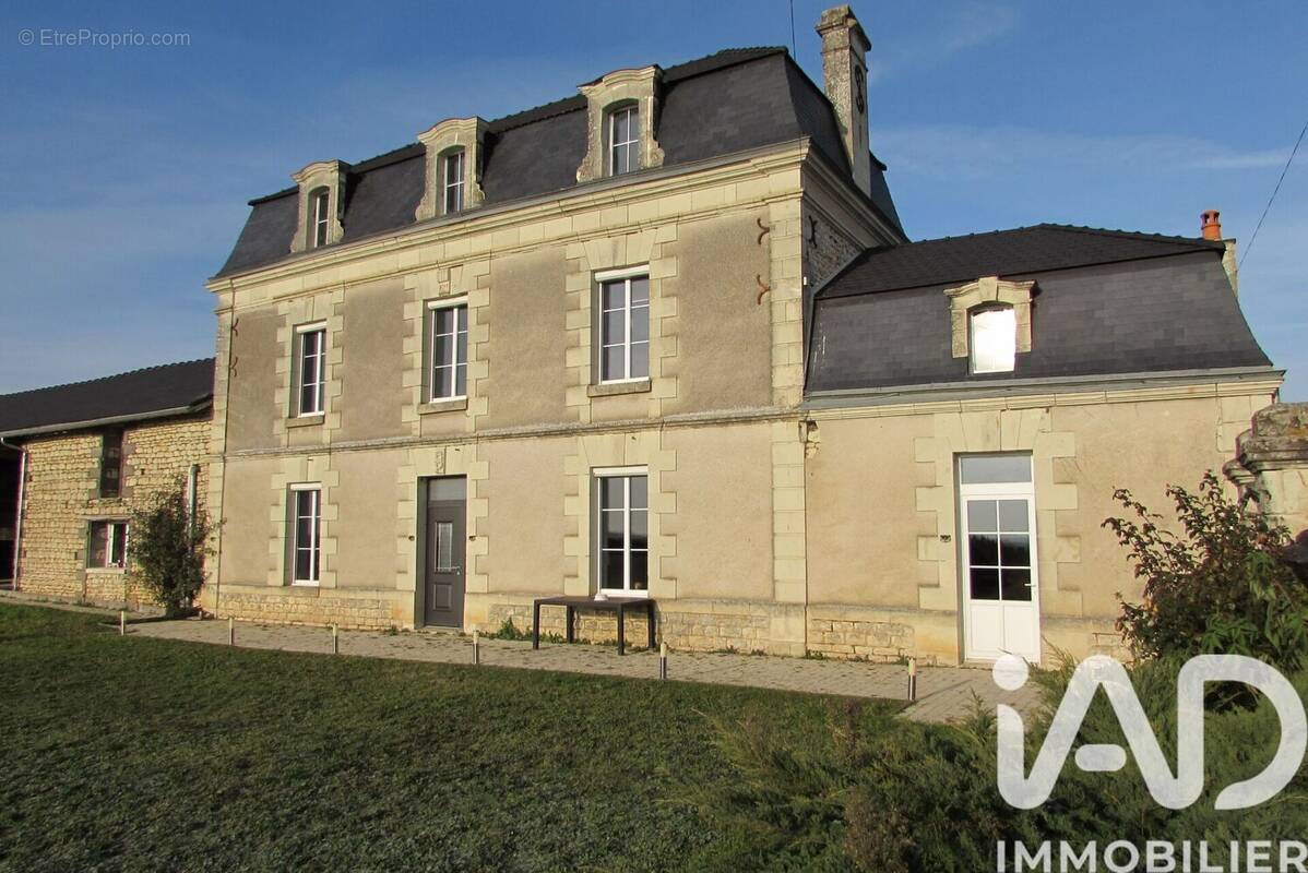 Photo 1 - Maison à CHALAIS