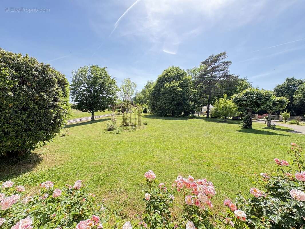 Maison à SAINT-PRIVAT