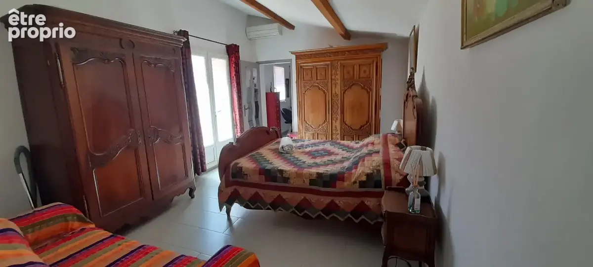 Villa de  229  m2 à Arles - Grand terrain - Potentiel gîtes à développer - photo 10