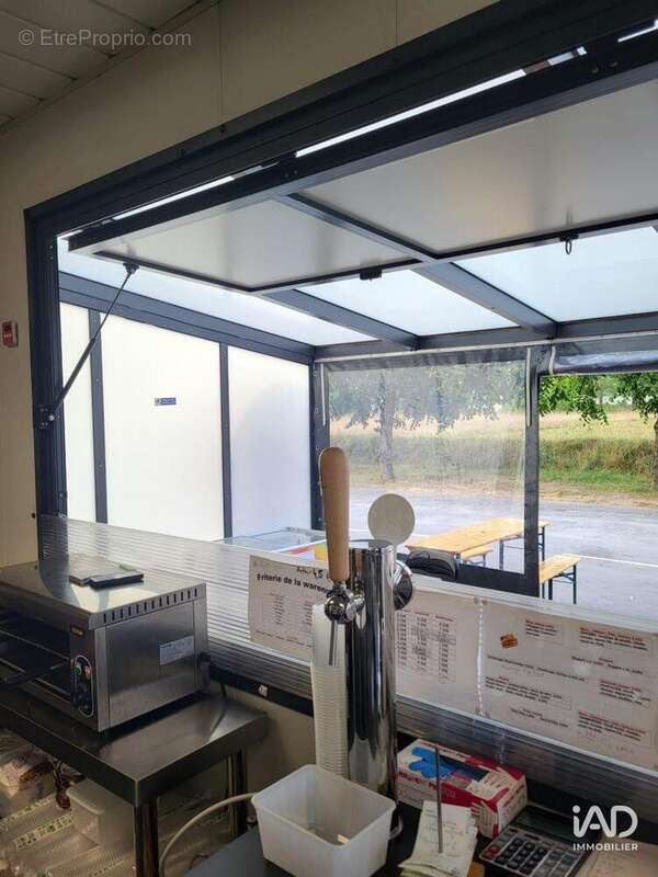 Photo 4 - Commerce à CHARLEVILLE-MEZIERES