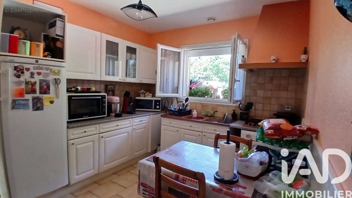 Maison 90 m² à La Caillere-Saint-Hilaire  - photo 2