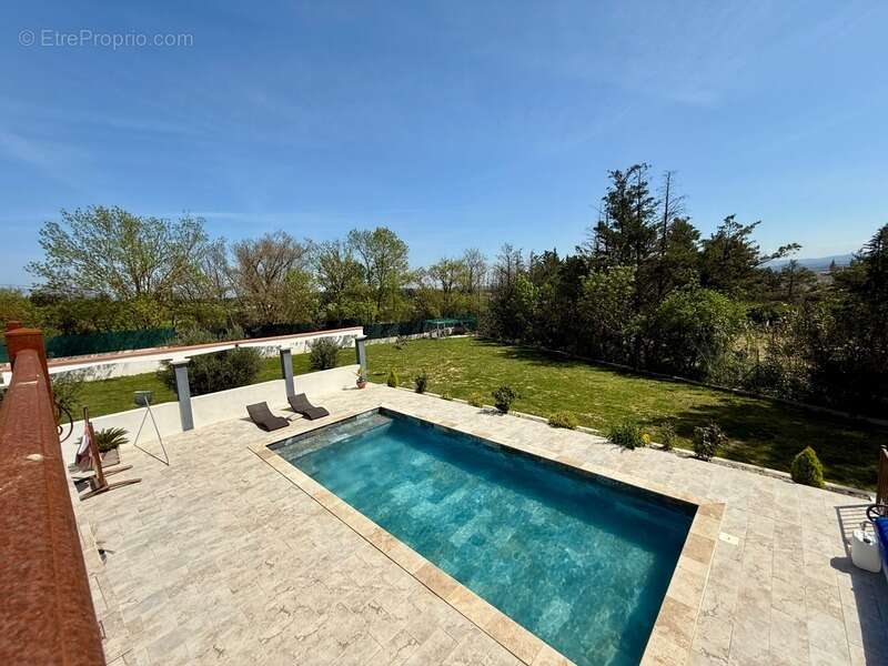 Maison à VILLEMOUSTAUSSOU