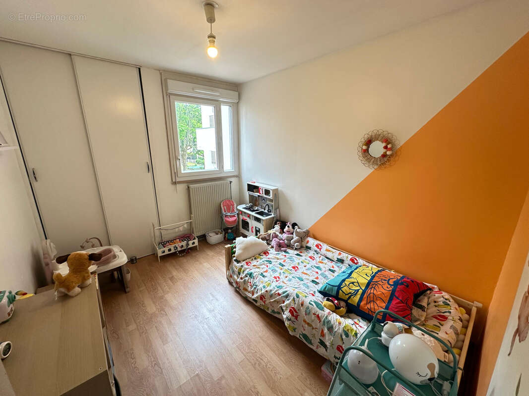 Appartement à COURCOURONNES