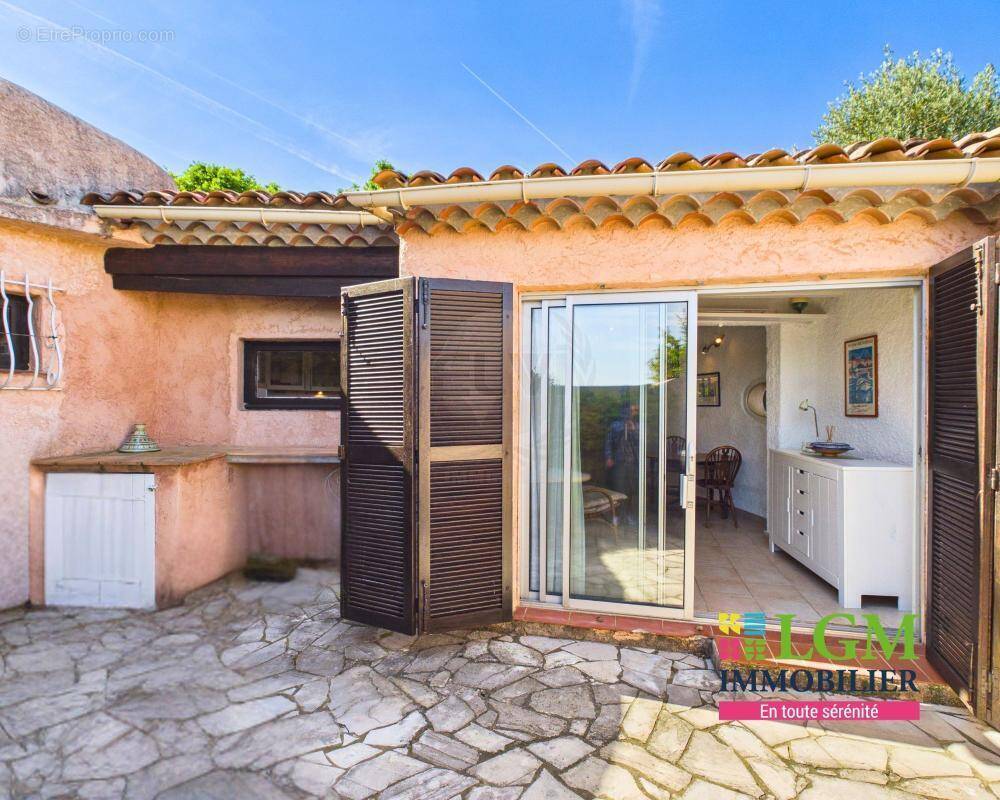 Maison à PLAN-DE-LA-TOUR