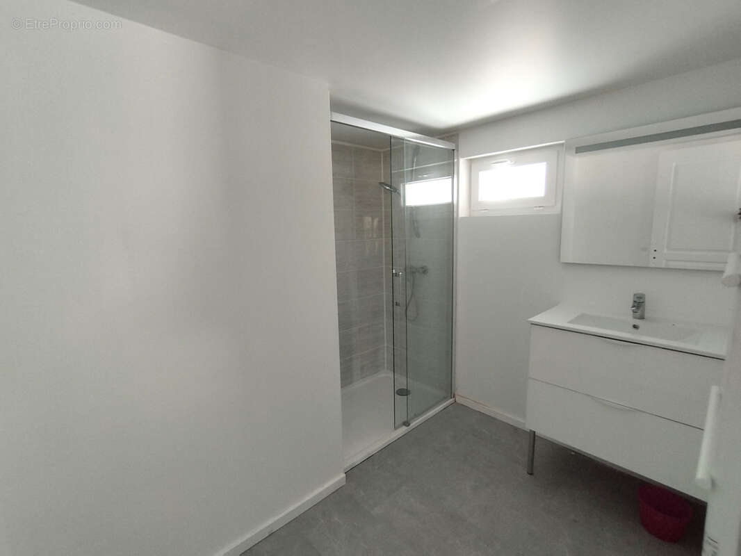 Maison à RUELLE-SUR-TOUVRE