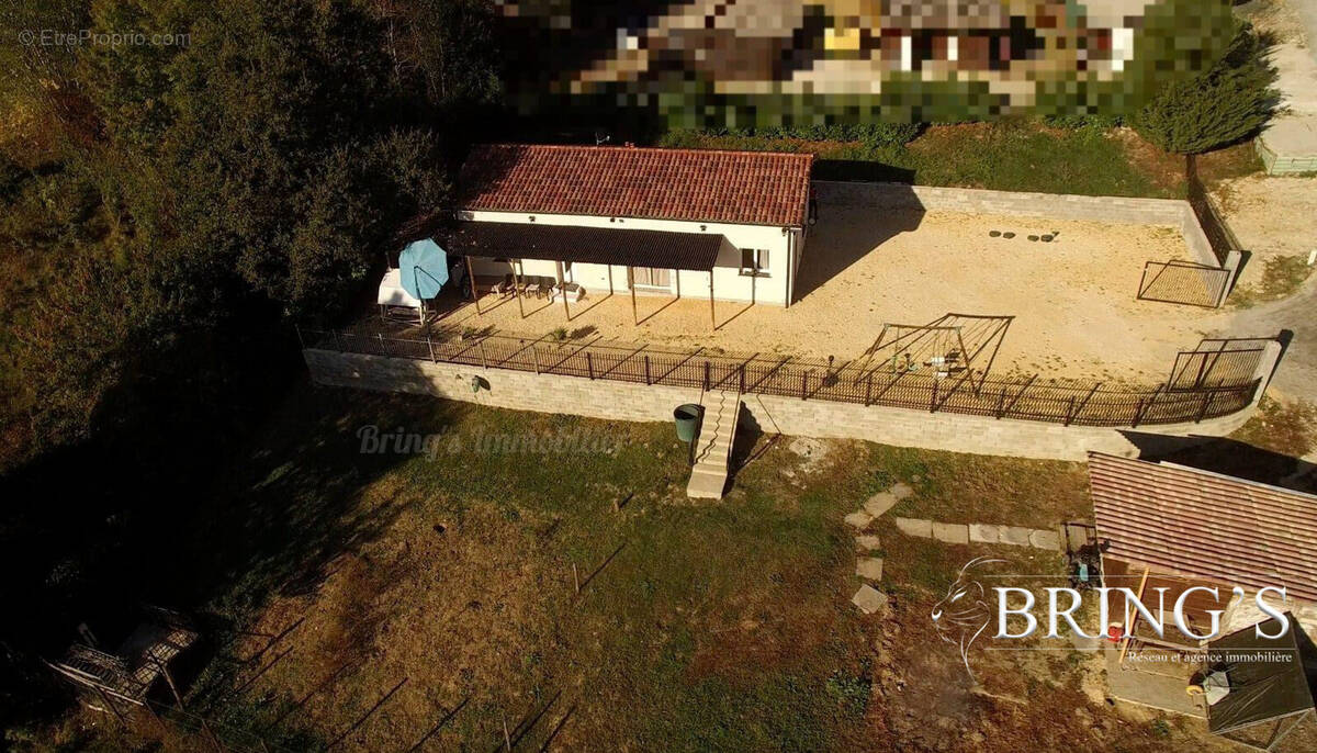 Maison à MONTESQUIEU