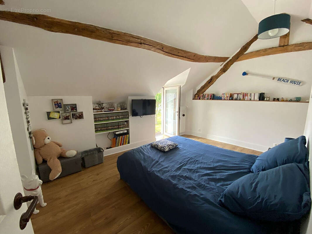 Maison à HOUDAN