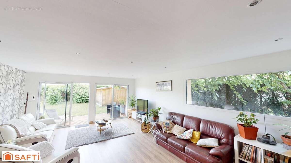 Maison 218 m² à Toulenne  - photo 6