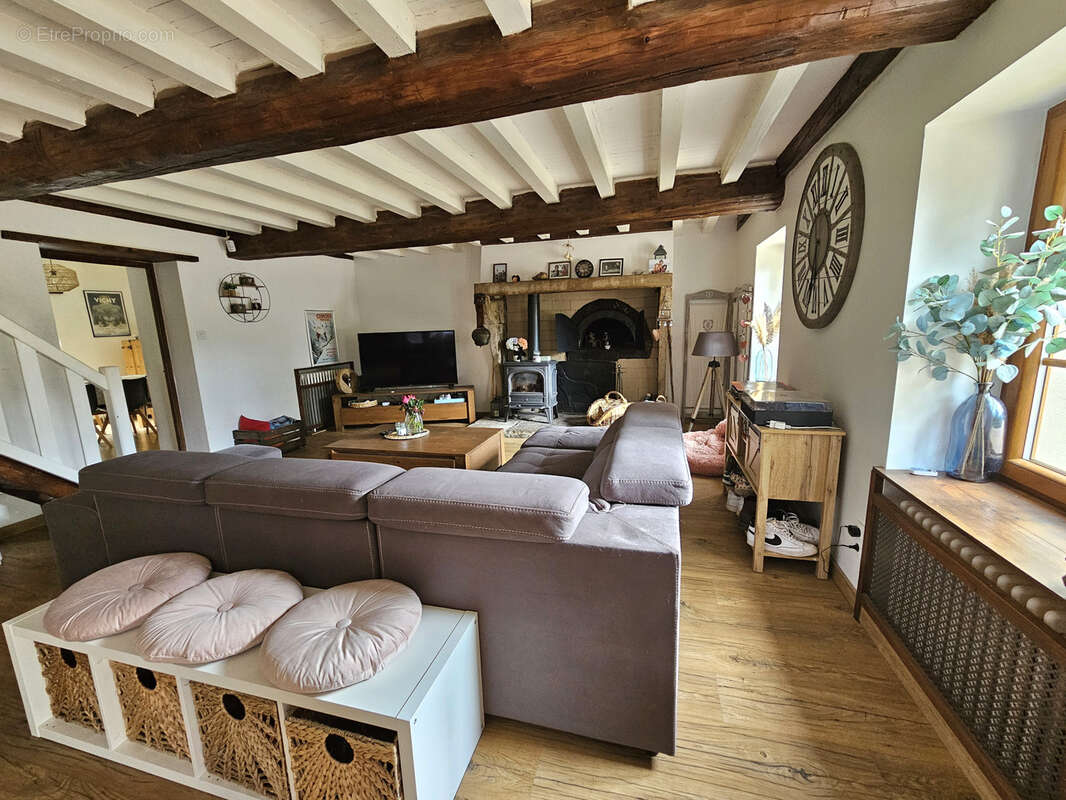 Maison à SAINT-PRIEST-BRAMEFANT