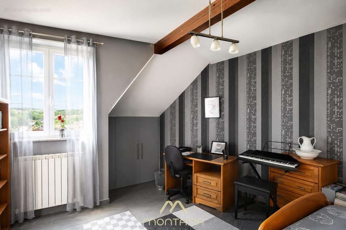 Maison 200 m² à Bousbach  - photo 9