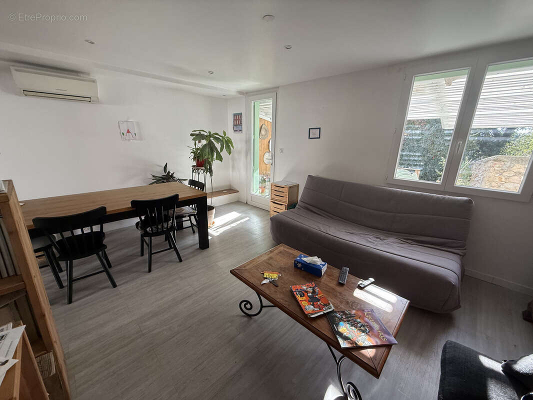 Maison à MONTPEYROUX