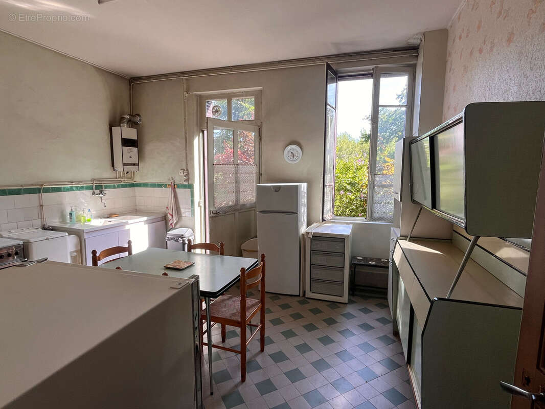 Maison à YZEURE