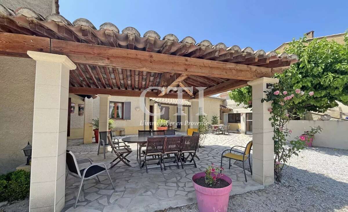 Maison à VAISON-LA-ROMAINE