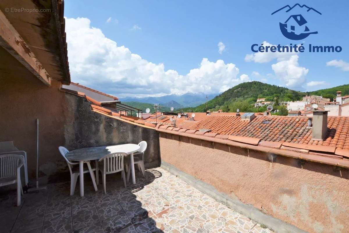 Appartement à SAINT-LAURENT-DE-CERDANS