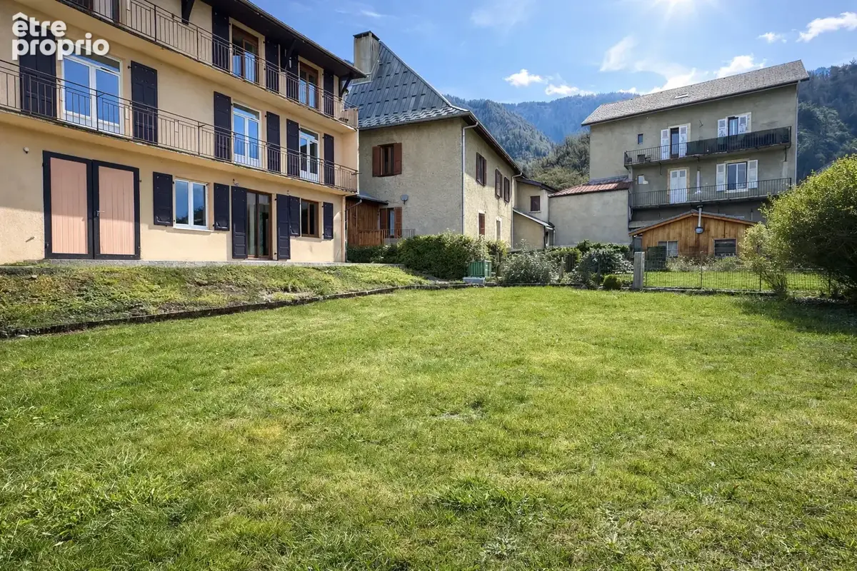 Appartement - 96,9m2 - 5 pièces - photo 3