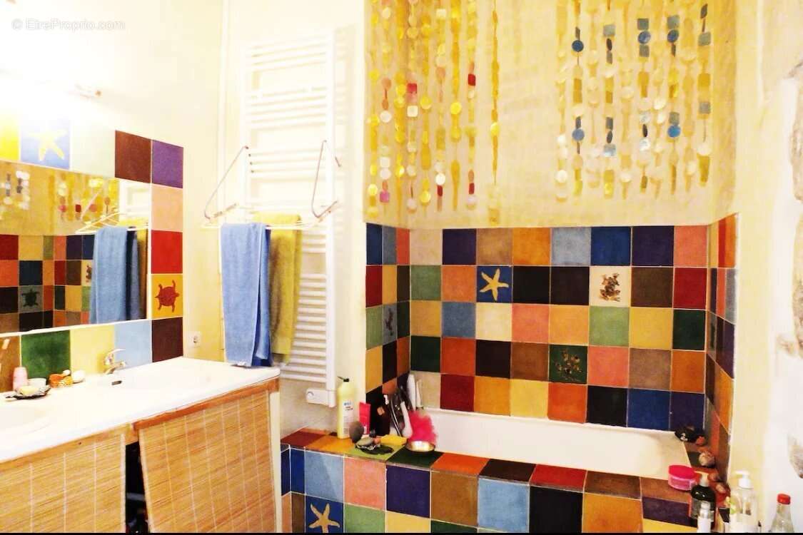 Appartement à MARSEILLE-2E