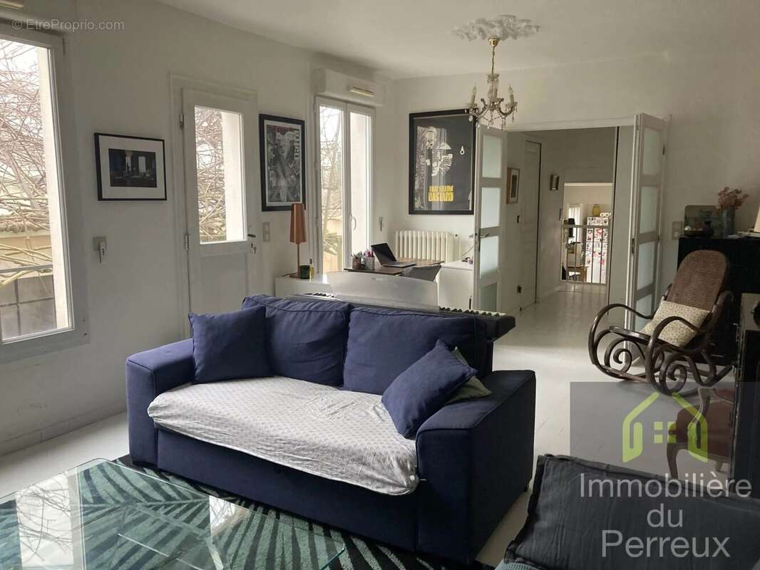 Maison à LE PERREUX-SUR-MARNE