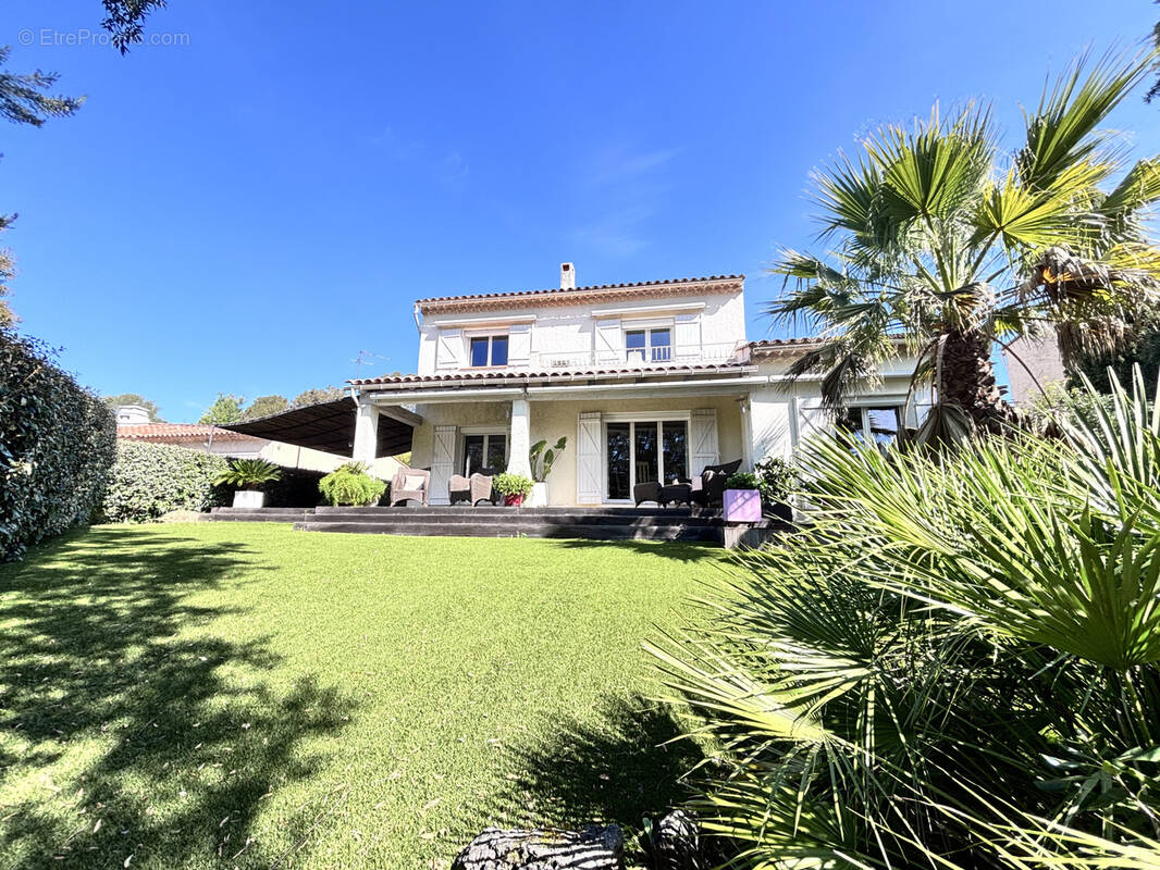 Maison à SAINT-RAPHAEL