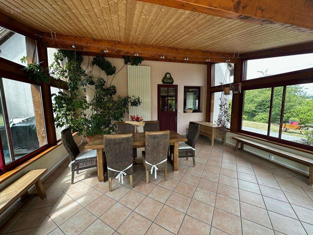 Spacieux pavillon familial à Saintigny 8 pièces 200 m2 - photo 2