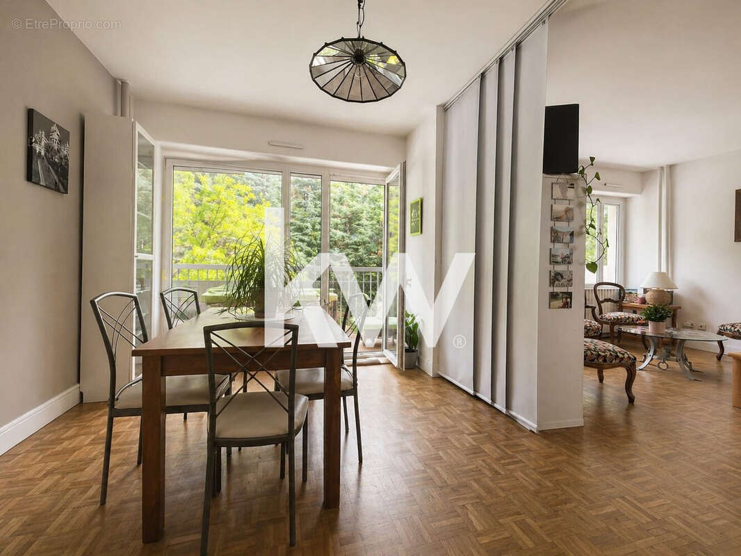 Appartement à SAINT-ETIENNE
