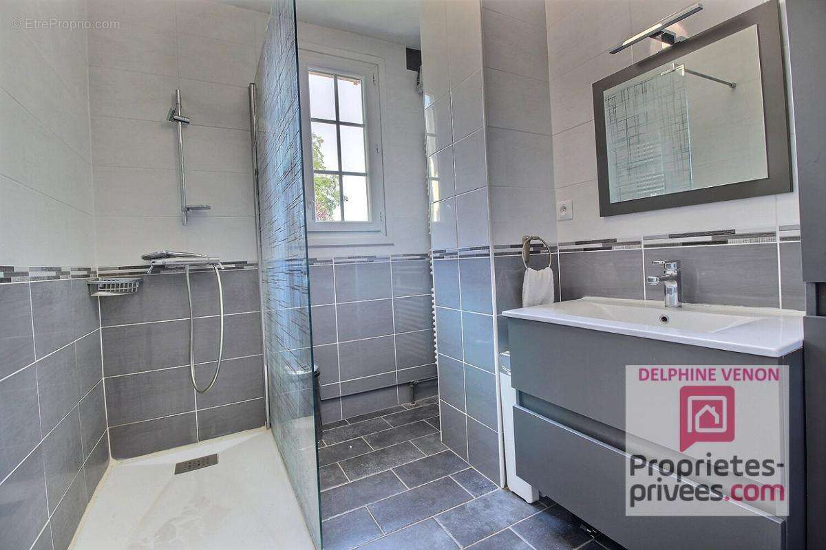 Exclusivité - Maison 5 chambres + bureau sur un terrain de 2438 m² à Saint Martin D Abbat - photo 9