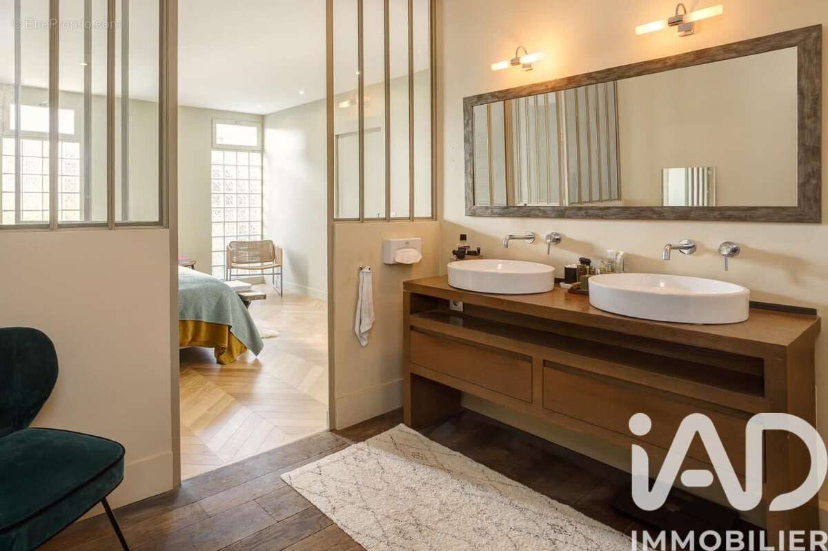 Appartement 350 m² à Colombes  - photo 9