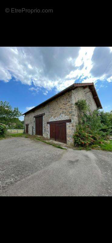 Maison à BONNAC-LA-COTE