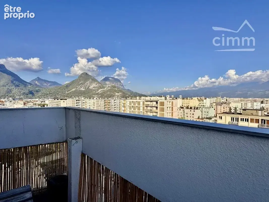 T2 rénové 43 m² – 11e étage – balcon – vue massifs - photo 12