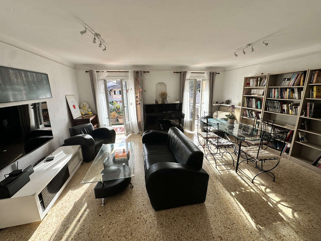 Appartement à VILLENEUVE-LOUBET