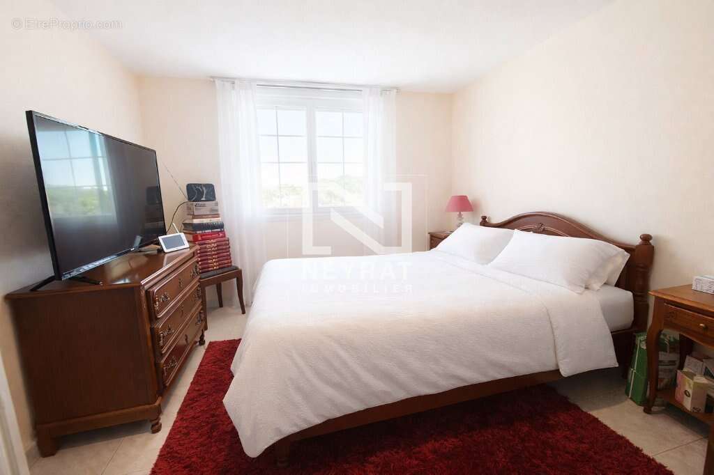 Maison - 4 chambres - MONTCENIS - 318,50 m2 - 290 000 € - photo 5
