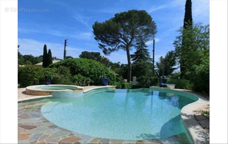 Maison à SAINT-RAPHAEL