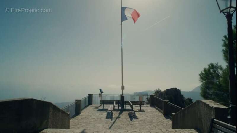 Commerce à SAINTE-AGNES