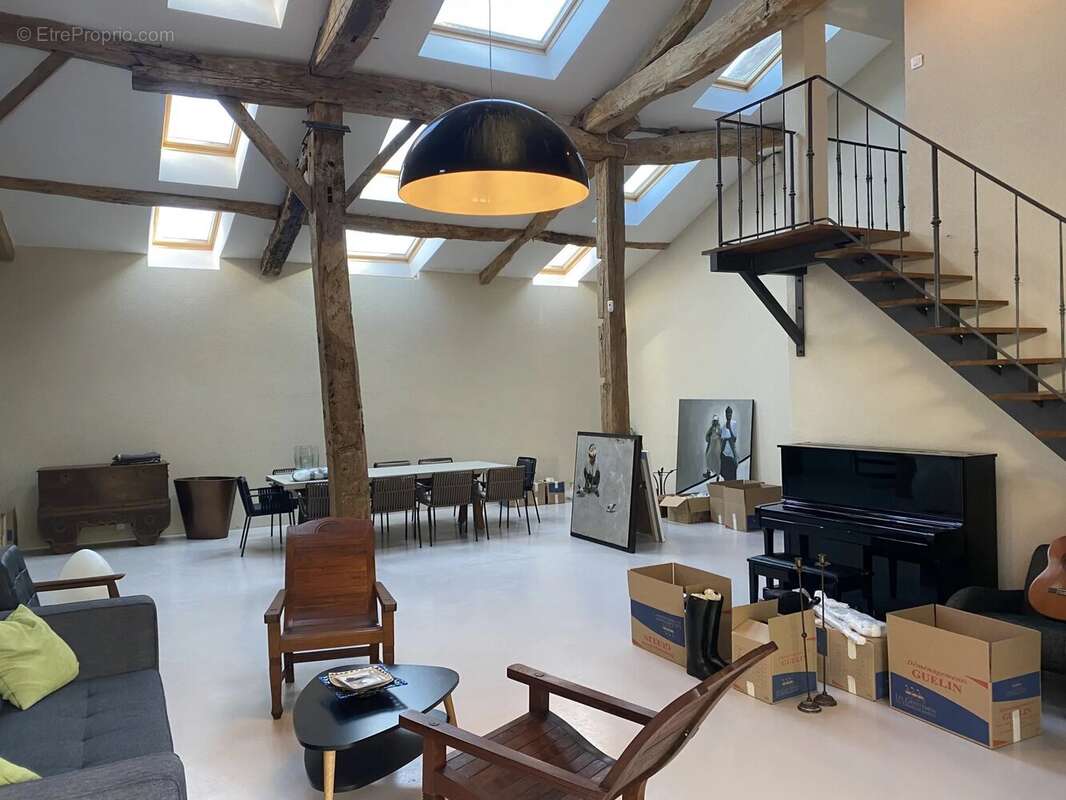 Maison à BARBEZIEUX-SAINT-HILAIRE