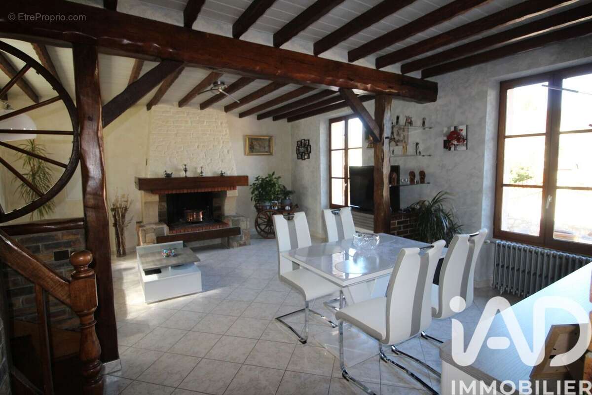 Photo 2 - Maison à CONDE-SAINTE-LIBIAIRE