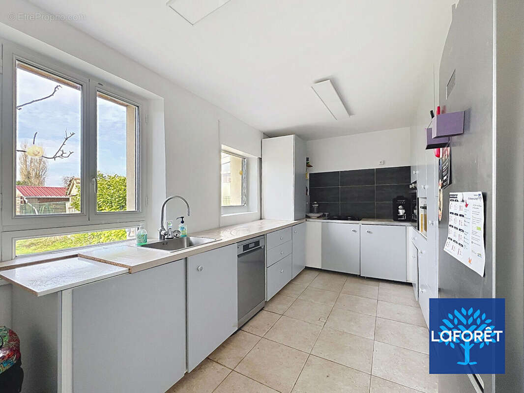 Maison à SAINT-MARTIN-EN-BIERE