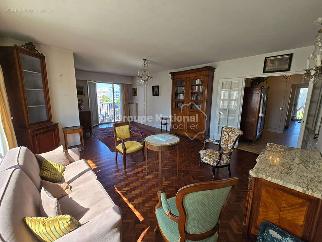 Appartement Versailles 5 pièce(s) 112 m2  - dernier étage avec vues - photo 2