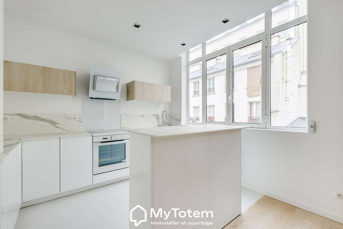 Appartement à PARIS-11E