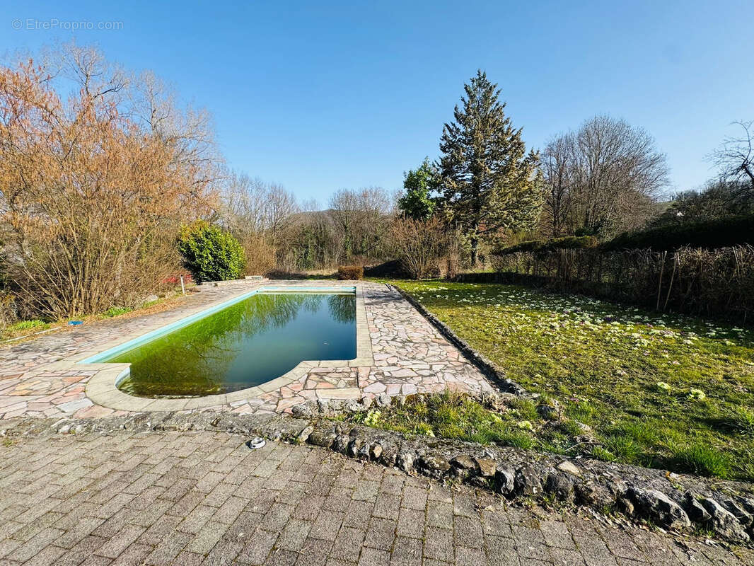 Maison à ALLONZIER-LA-CAILLE