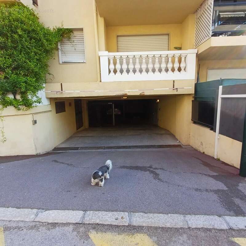 Parking à BEAULIEU-SUR-MER