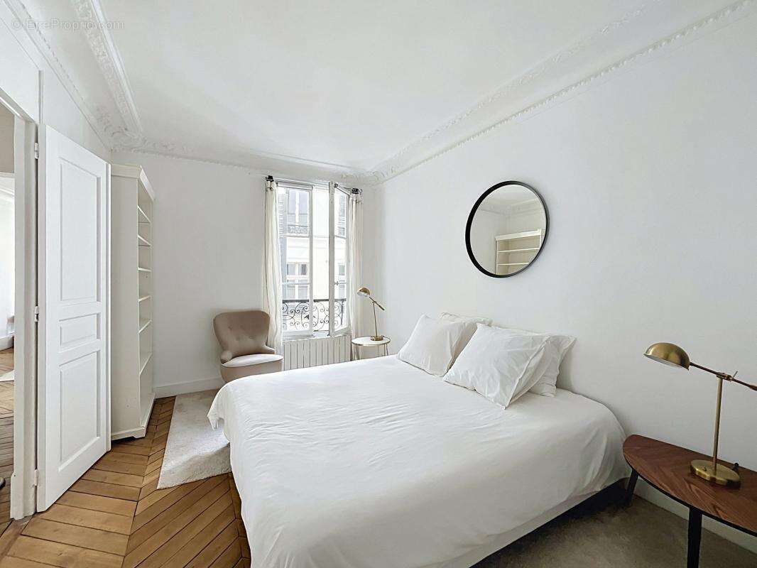 Appartement à PARIS-8E