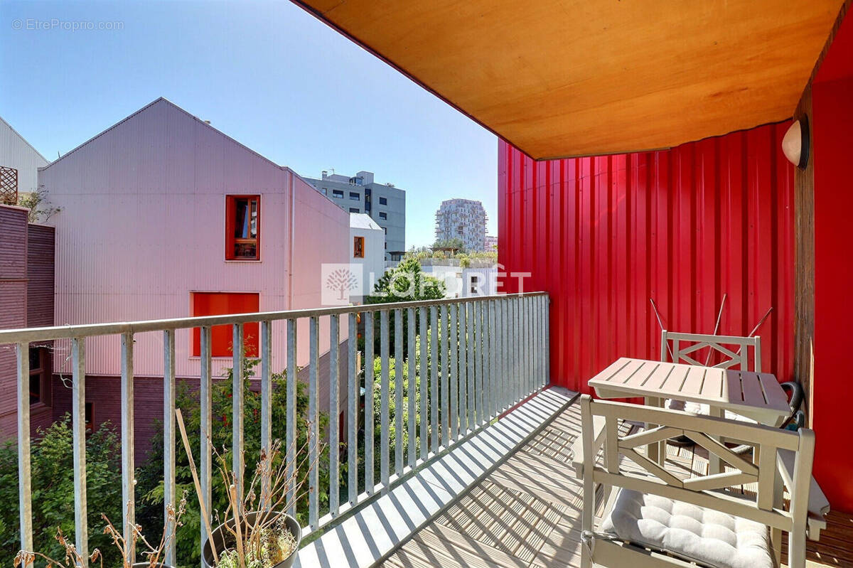 Appartement à L'ILE-SAINT-DENIS