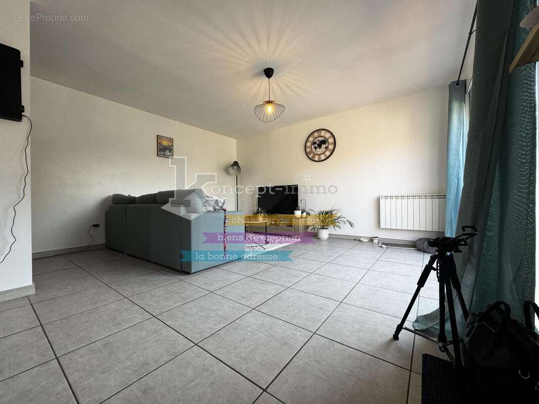 n°14 - Appartement à FONTAINE-SAINT-LUCIEN