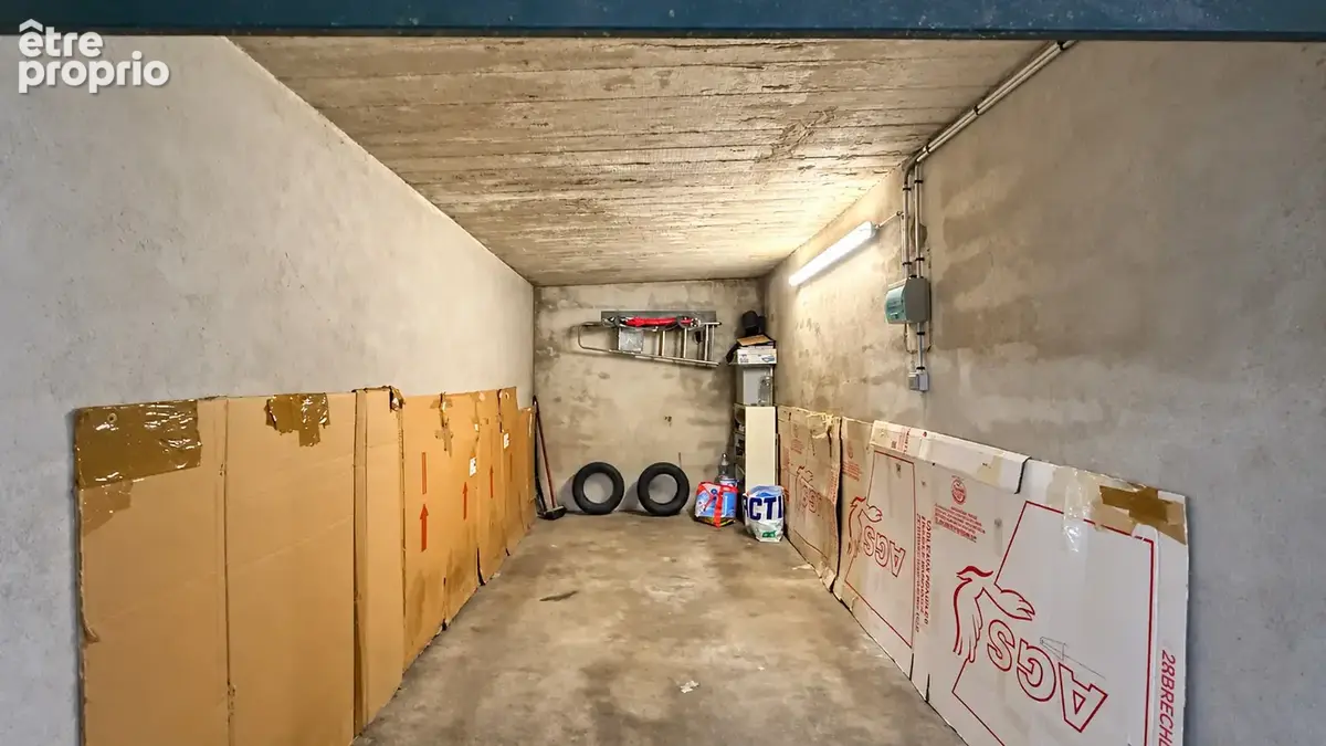 VOIRON - T6 de 144 m2 avec balcons, garage et caves - photo 12